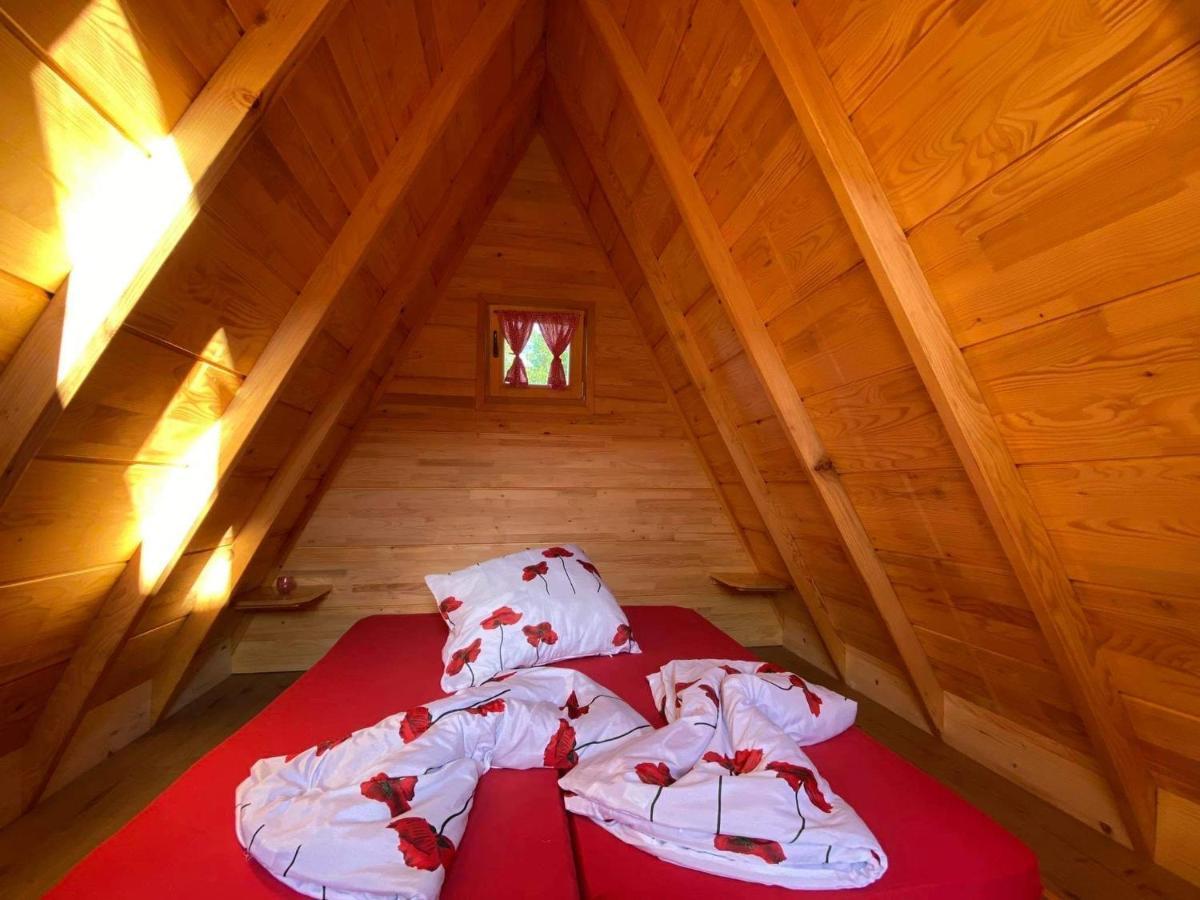 Rooms & Glamping Lana Haus Licko Petrovo Selo 외부 사진
