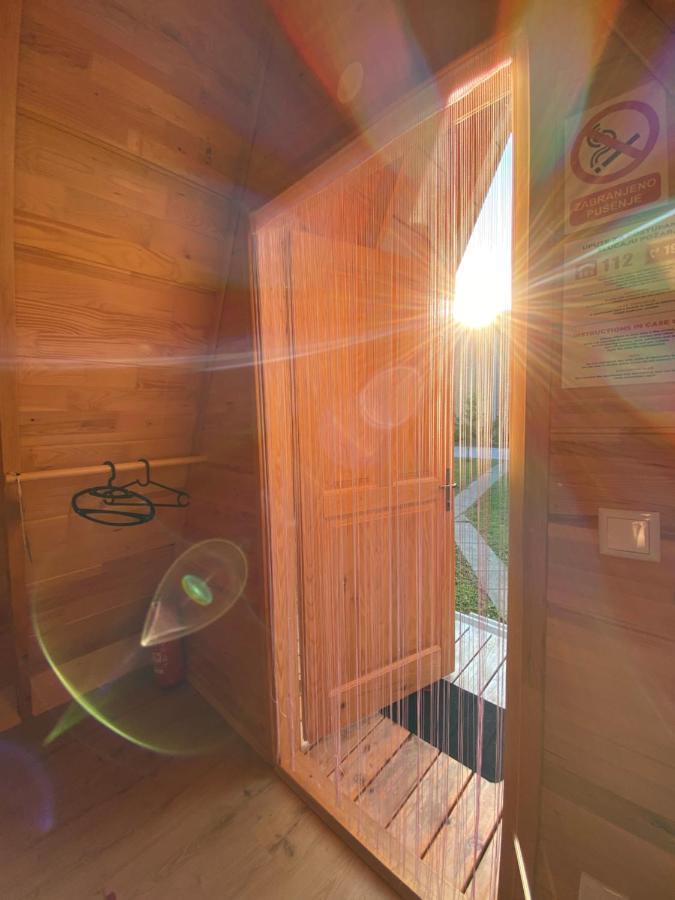 Rooms & Glamping Lana Haus Licko Petrovo Selo 외부 사진