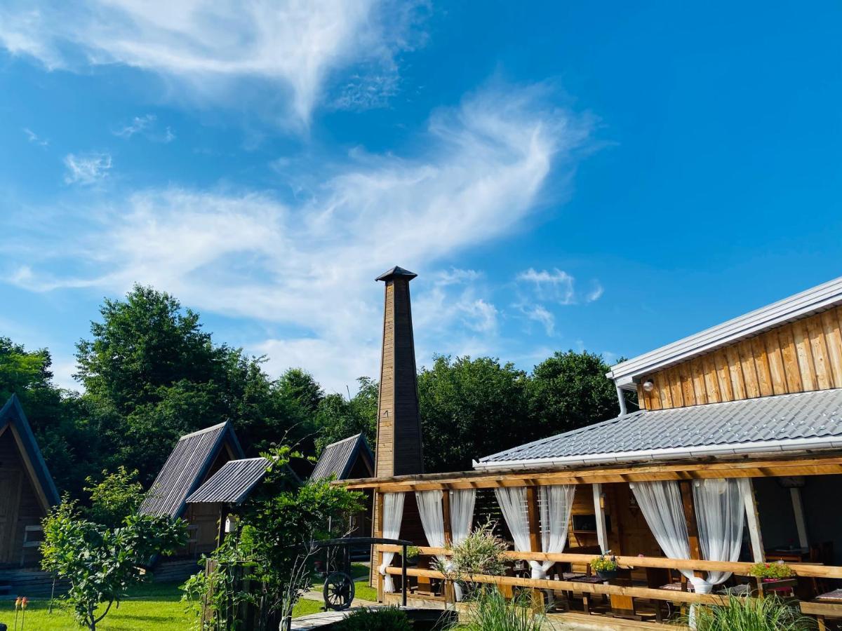 Rooms & Glamping Lana Haus Licko Petrovo Selo 외부 사진