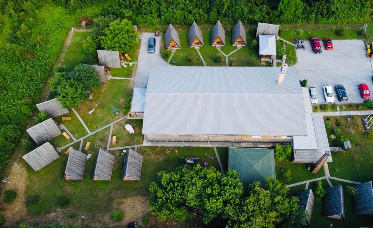 Rooms & Glamping Lana Haus Licko Petrovo Selo 외부 사진
