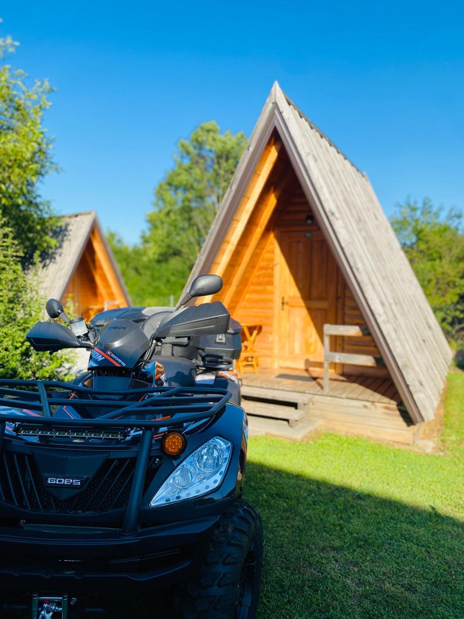 Rooms & Glamping Lana Haus Licko Petrovo Selo 외부 사진