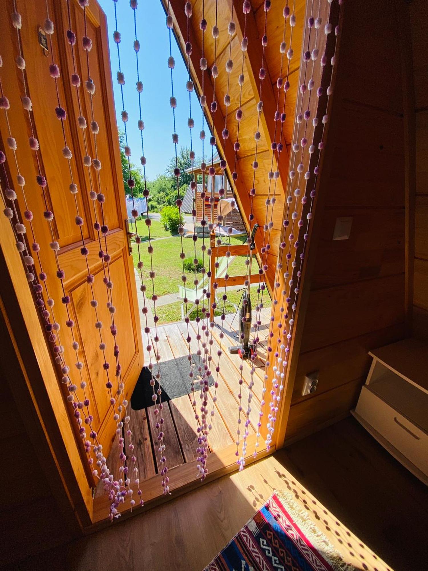 Rooms & Glamping Lana Haus Licko Petrovo Selo 외부 사진