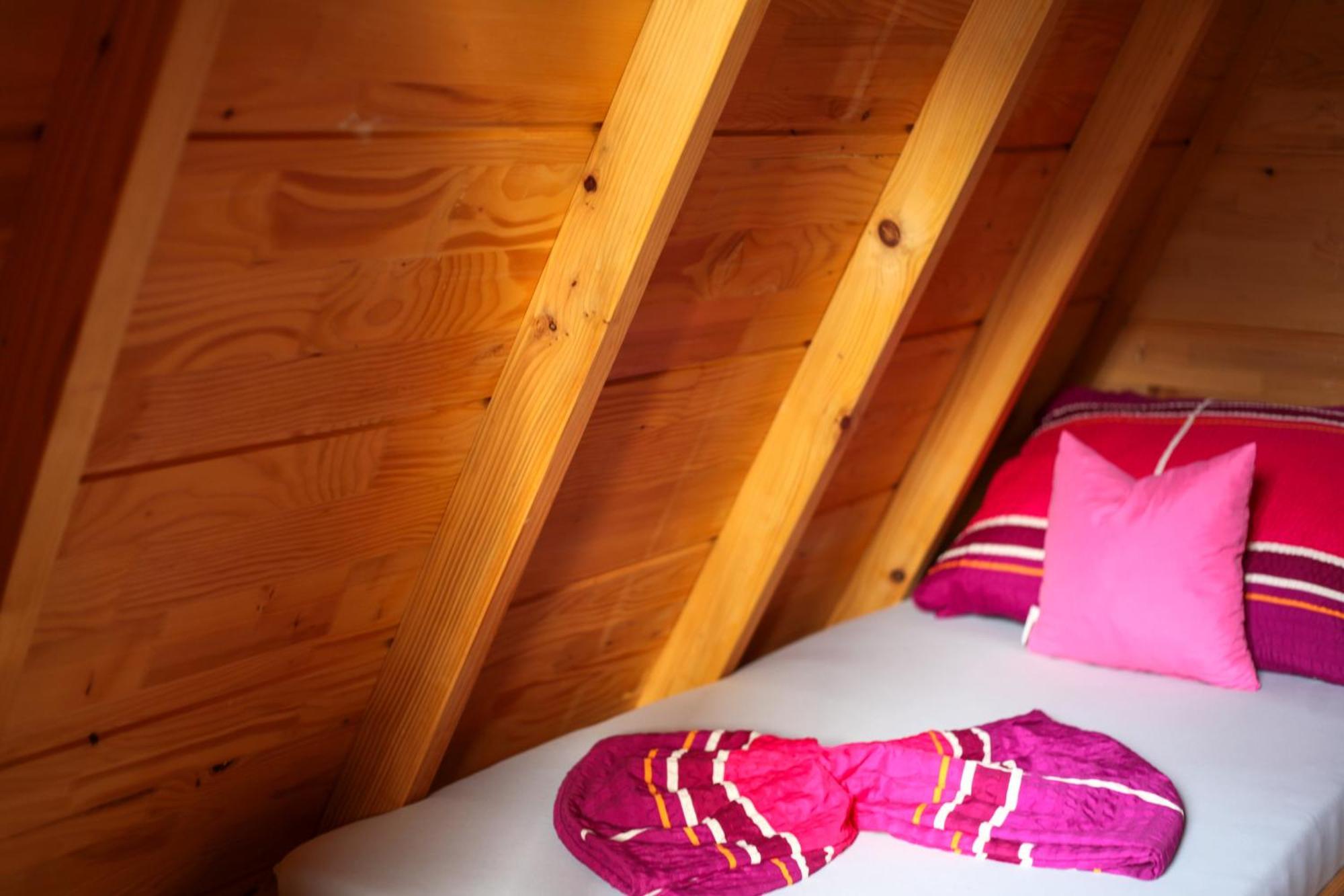 Rooms & Glamping Lana Haus Licko Petrovo Selo 외부 사진